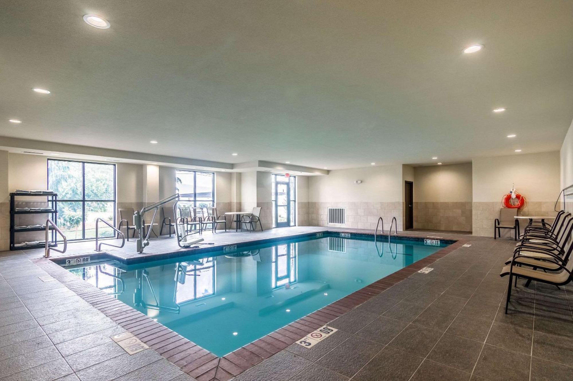Comfort Suites Meridian And I-40 Oklahoma City Bagian luar foto